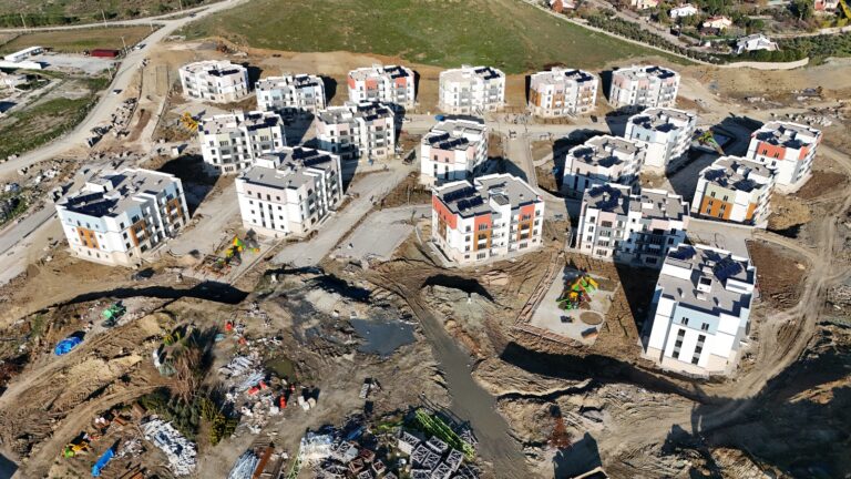 ЖИЛЫЕ И ТОРГОВЫЕ ЦЕНТРЫ В СЕФЕРИХИСАРЕ (ИЗМИР)